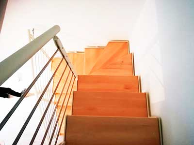 scala per interni a giorno gradini in legno faggio massello